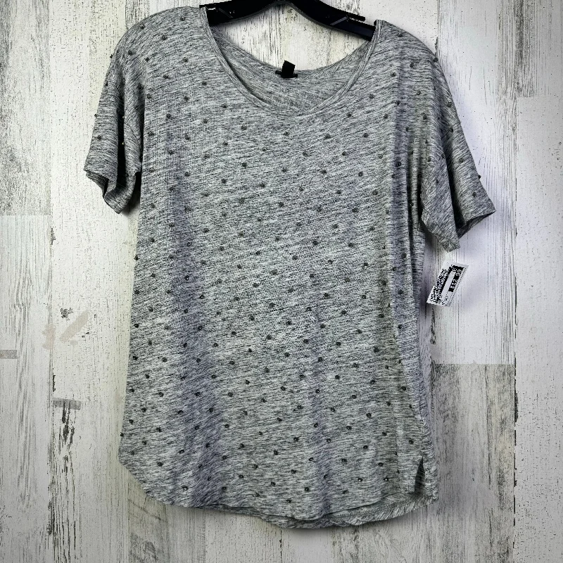 women's T-shirts with round necksGrey Top Short Sleeve J. Crew, Size M