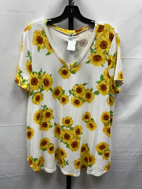 women's T-shirts with bohemian vibesFloral Print Top Short Sleeve Honeyme, Size Xl