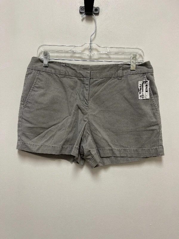 women's multi-pocket shortsGrey Shorts Ann Taylor, Size 4