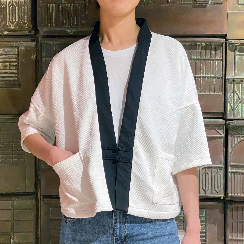 women's coats for those who refuse to compromise on styleMixed Herringbone Imprint Kimono, White