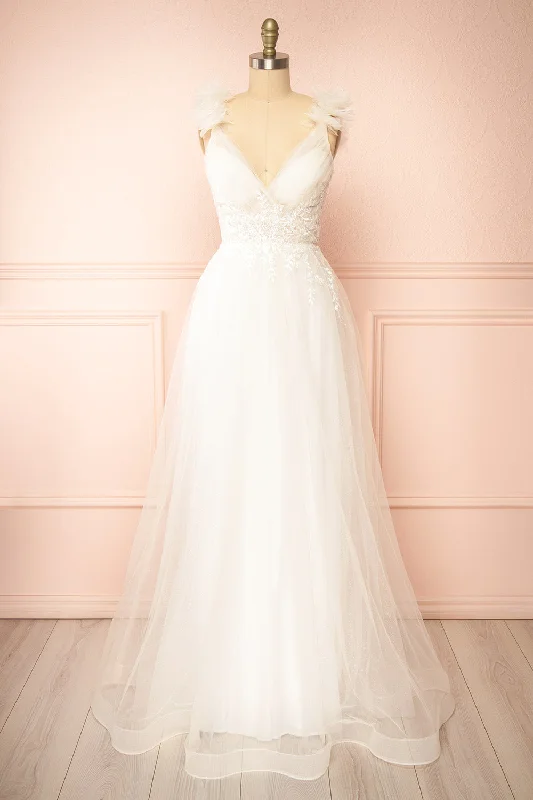 women's apple-shaped body dressesAugusta | Tulle Gown w/ Lace Flowers